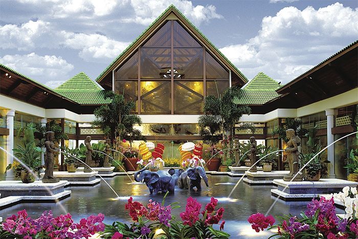 Loews Royal Pacific Resort Lobby